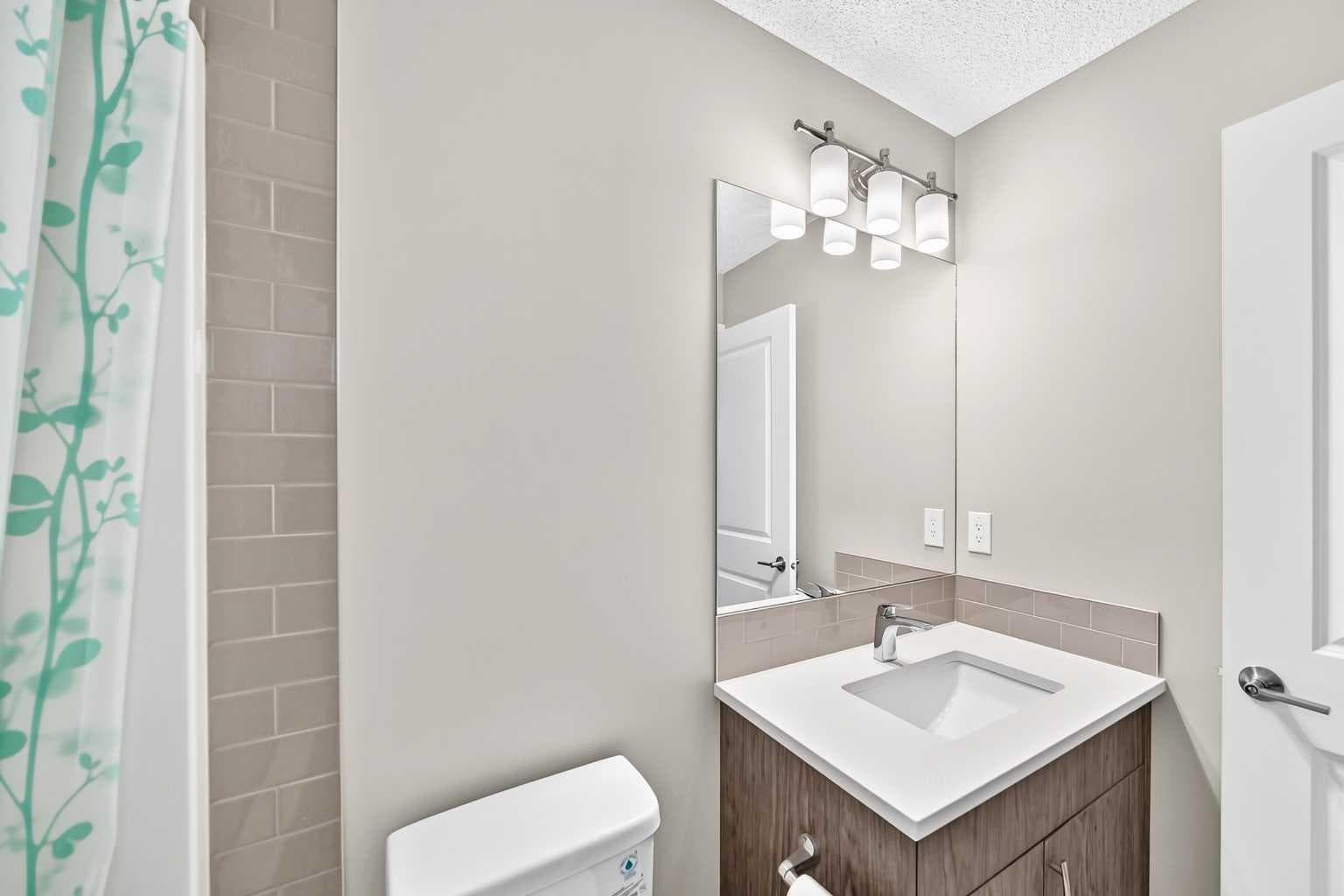 75 Howse Crescent NE