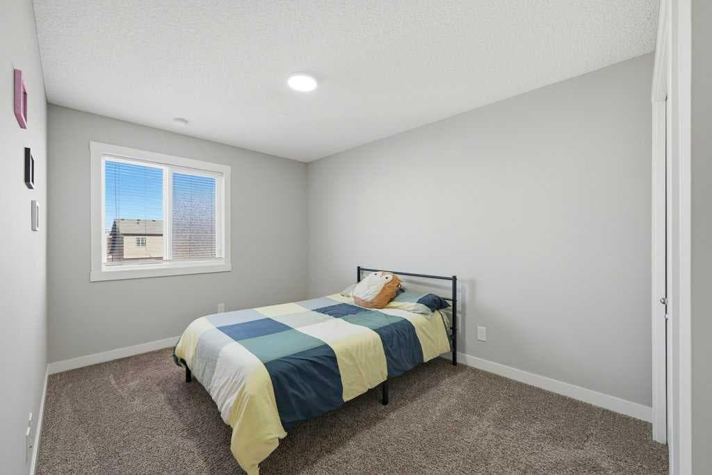 75 Howse Crescent NE