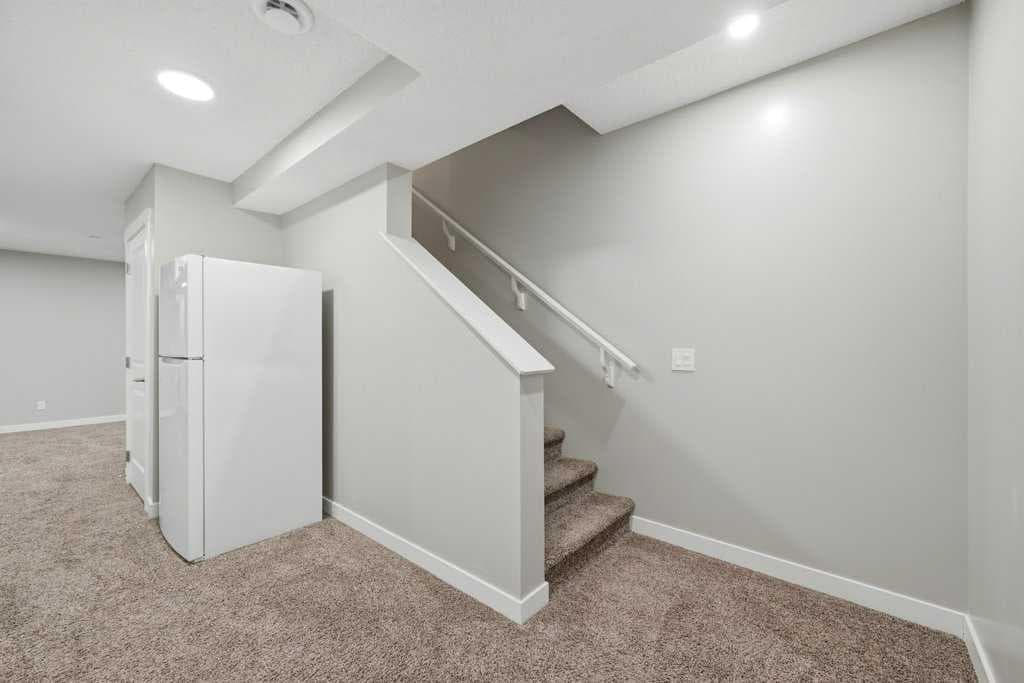 75 Howse Crescent NE
