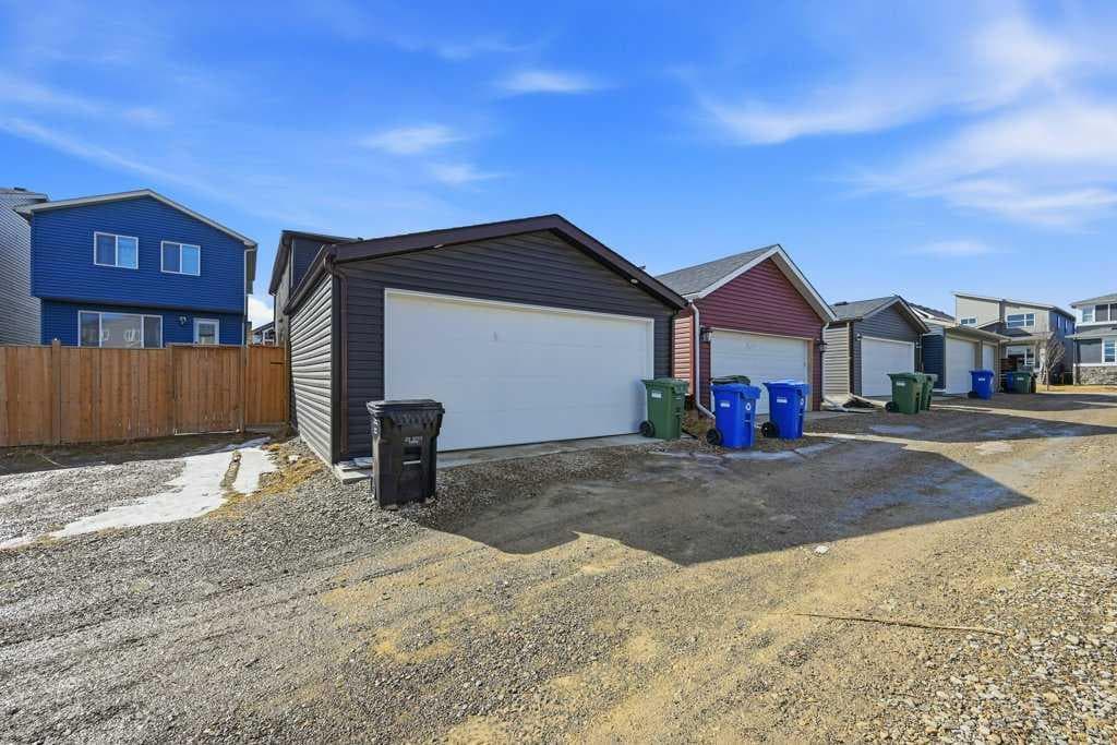 75 Howse Crescent NE