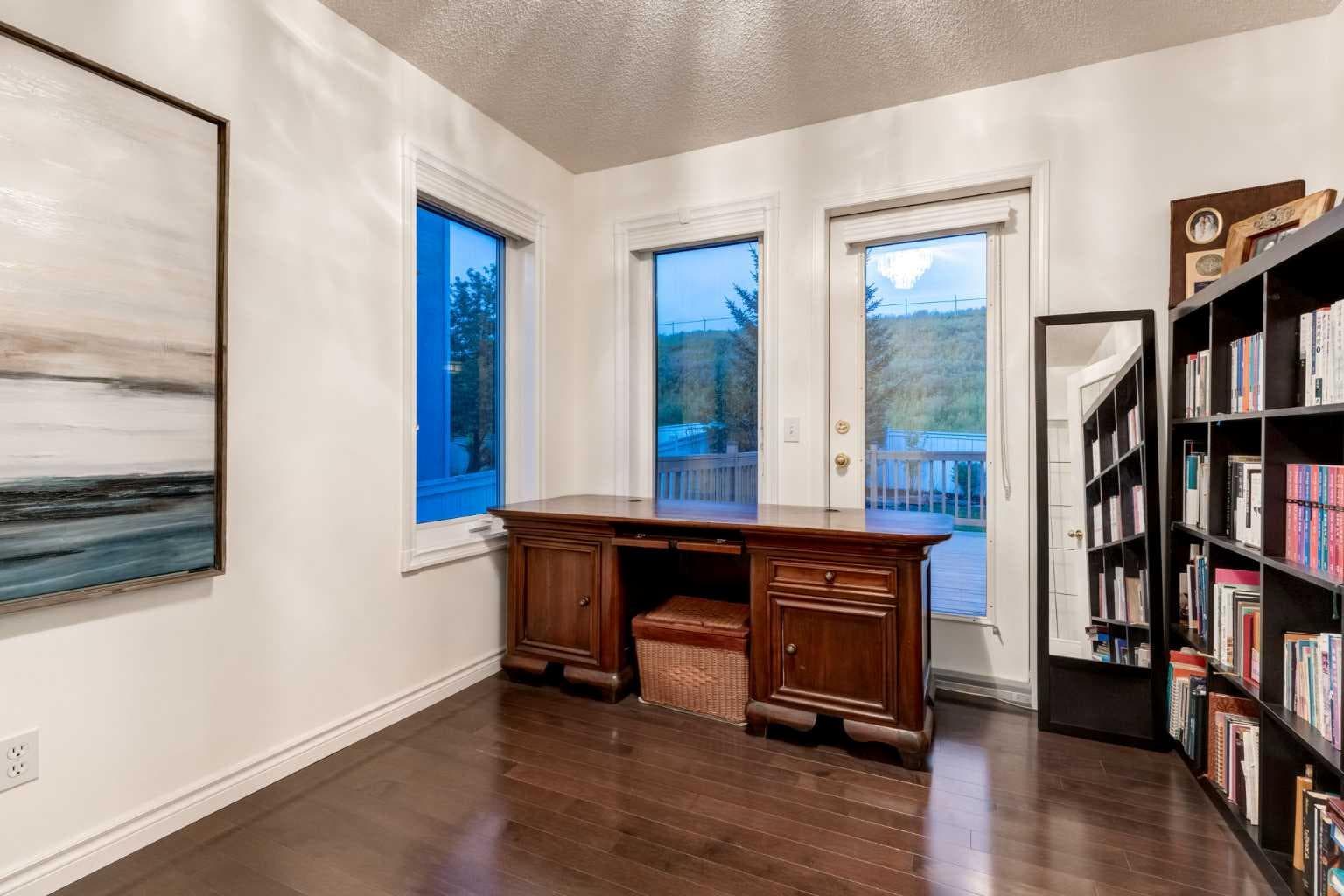 331 Sierra Madre Court SW