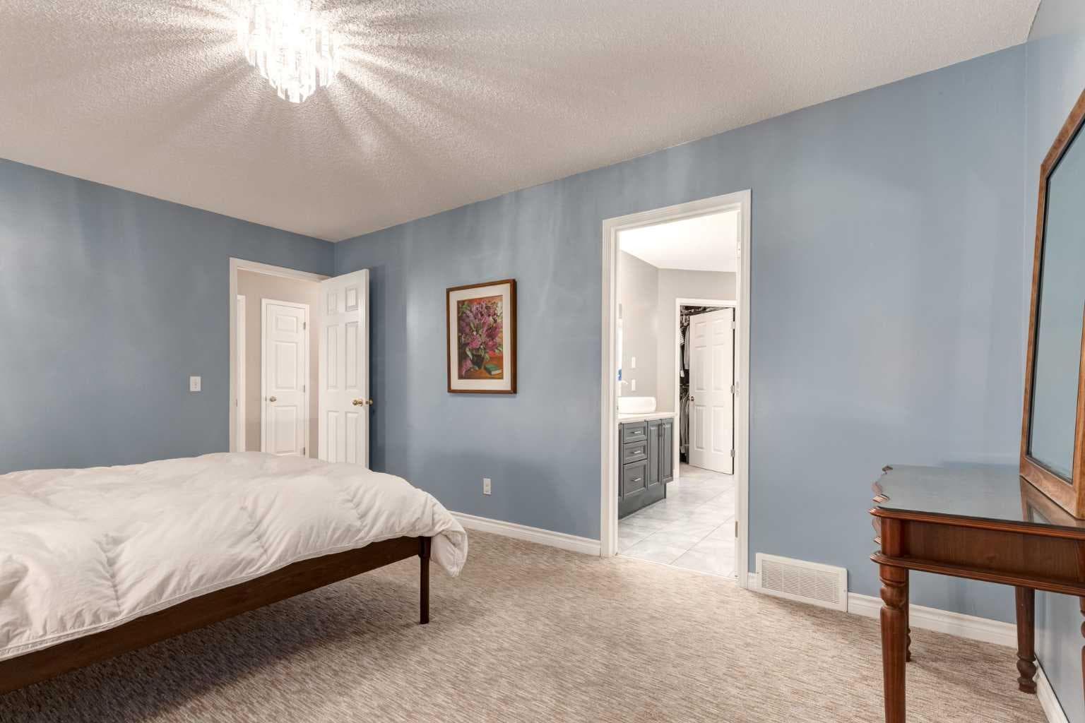 331 Sierra Madre Court SW