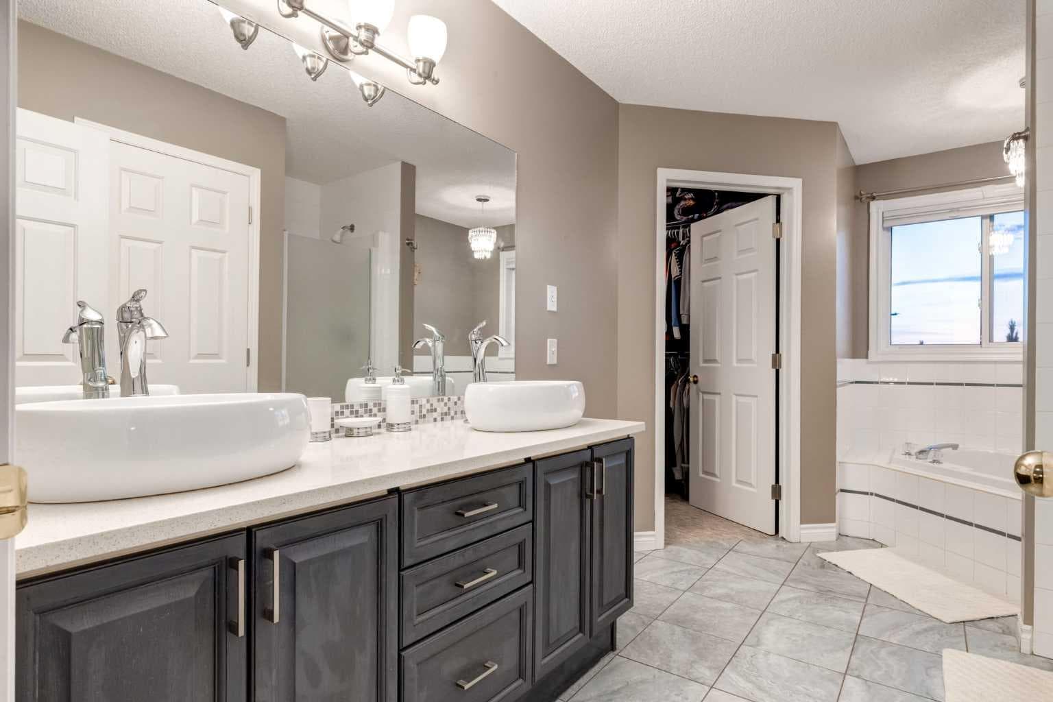 331 Sierra Madre Court SW
