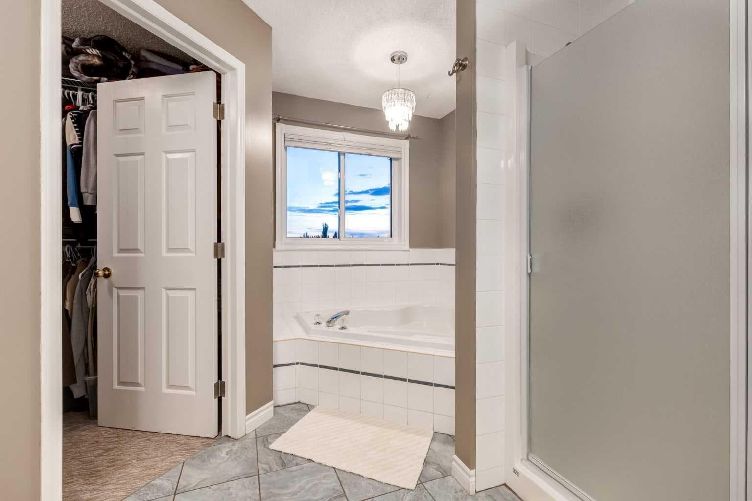 331 Sierra Madre Court SW