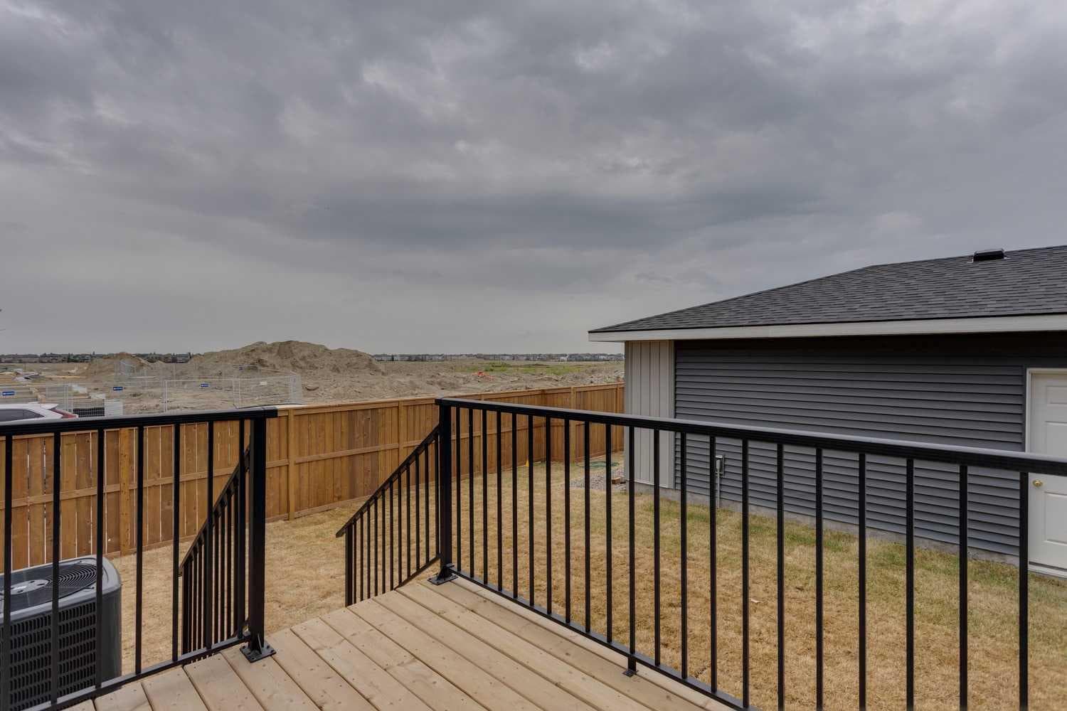 189 Cobblestone Gate SW