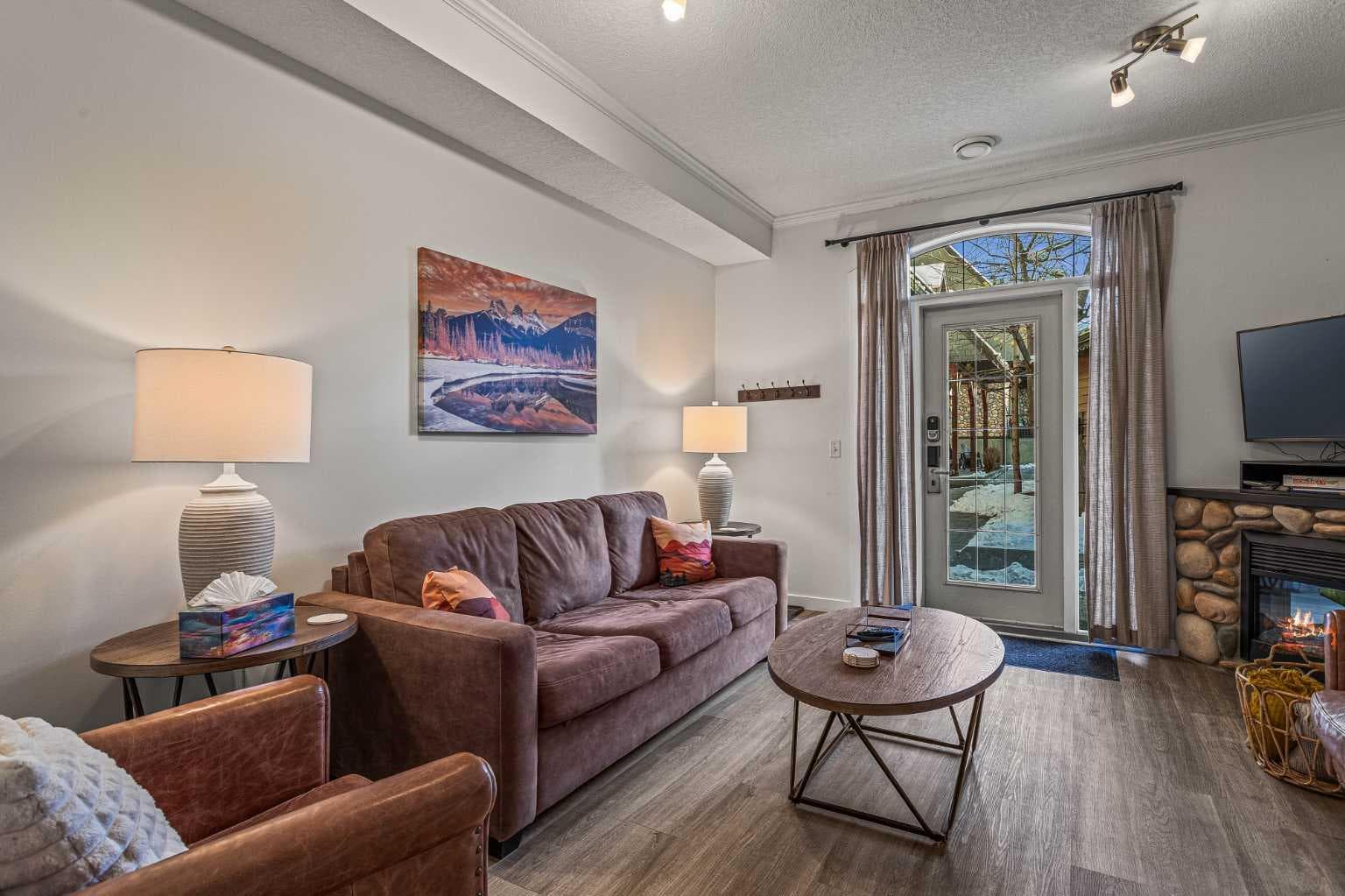 122, 140 Kananaskis Way 