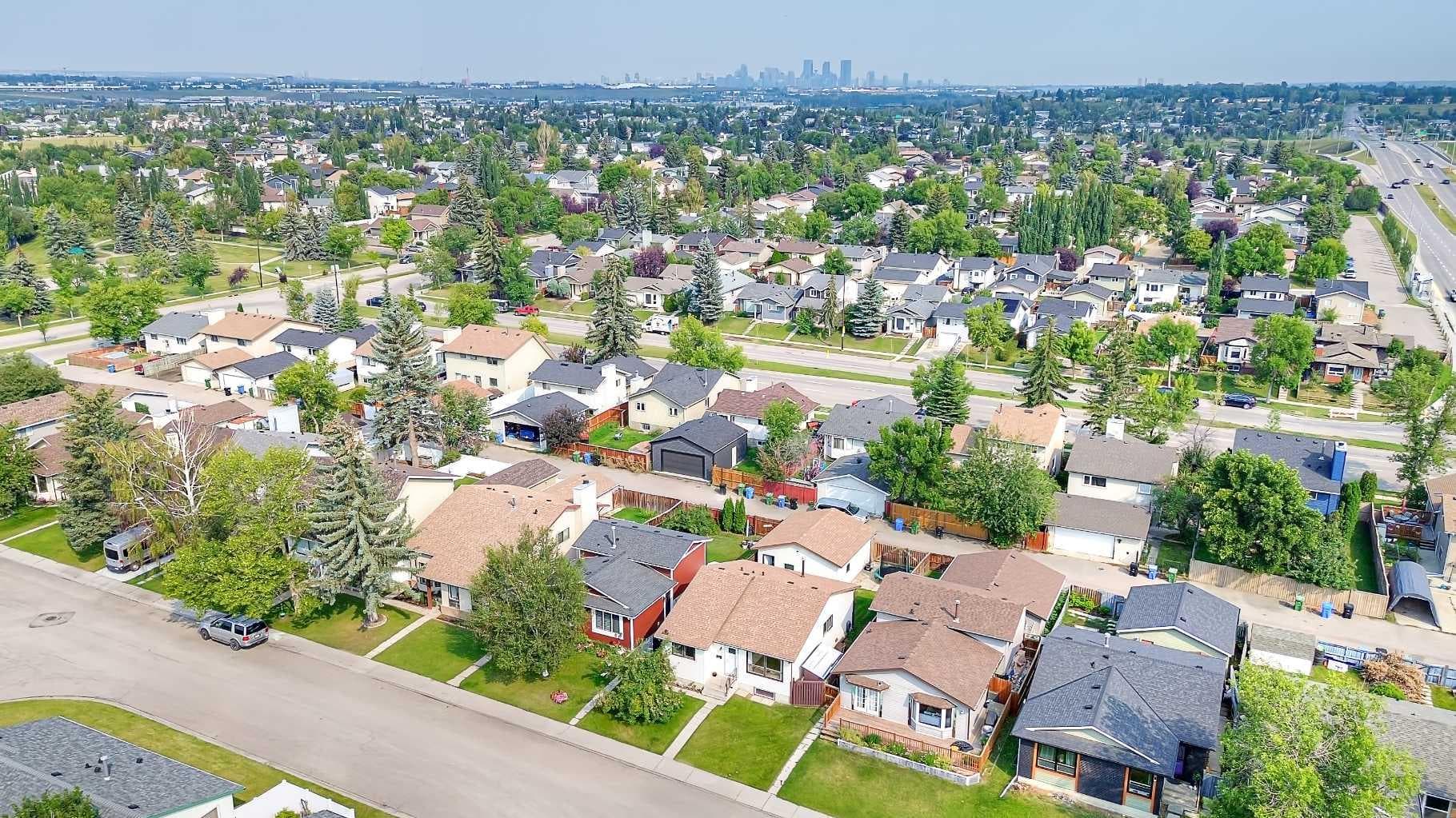 40 River Valley Crescent SE