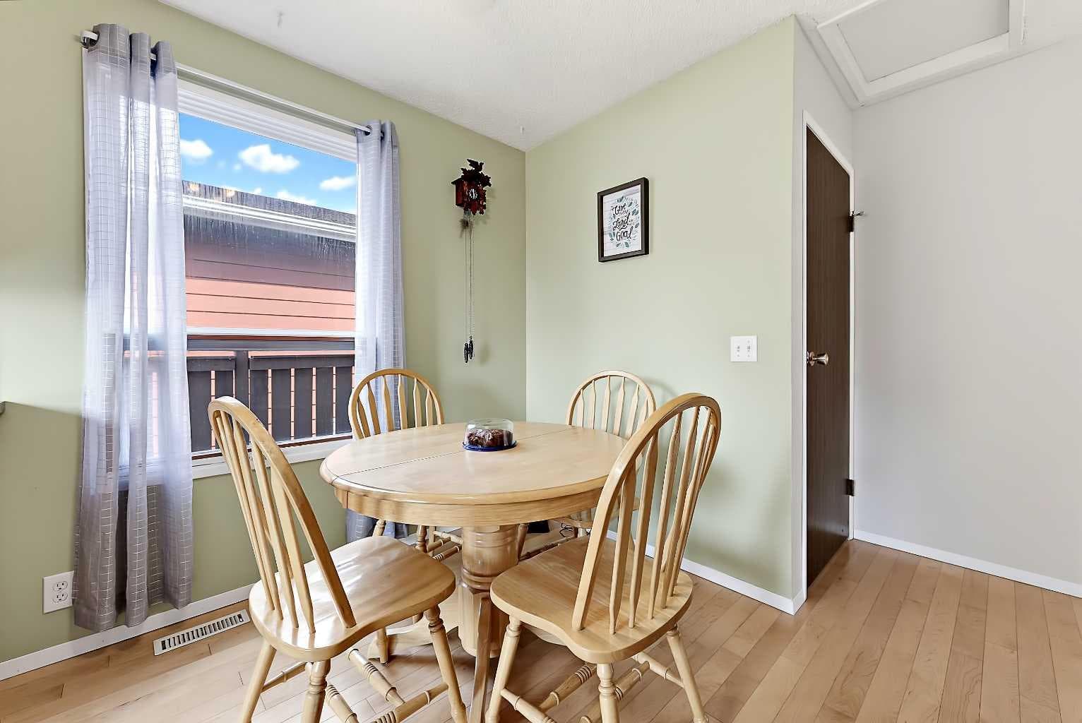 40 River Valley Crescent SE