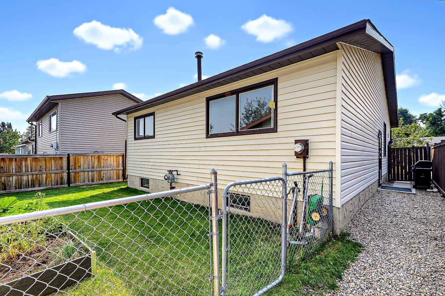 40 River Valley Crescent SE