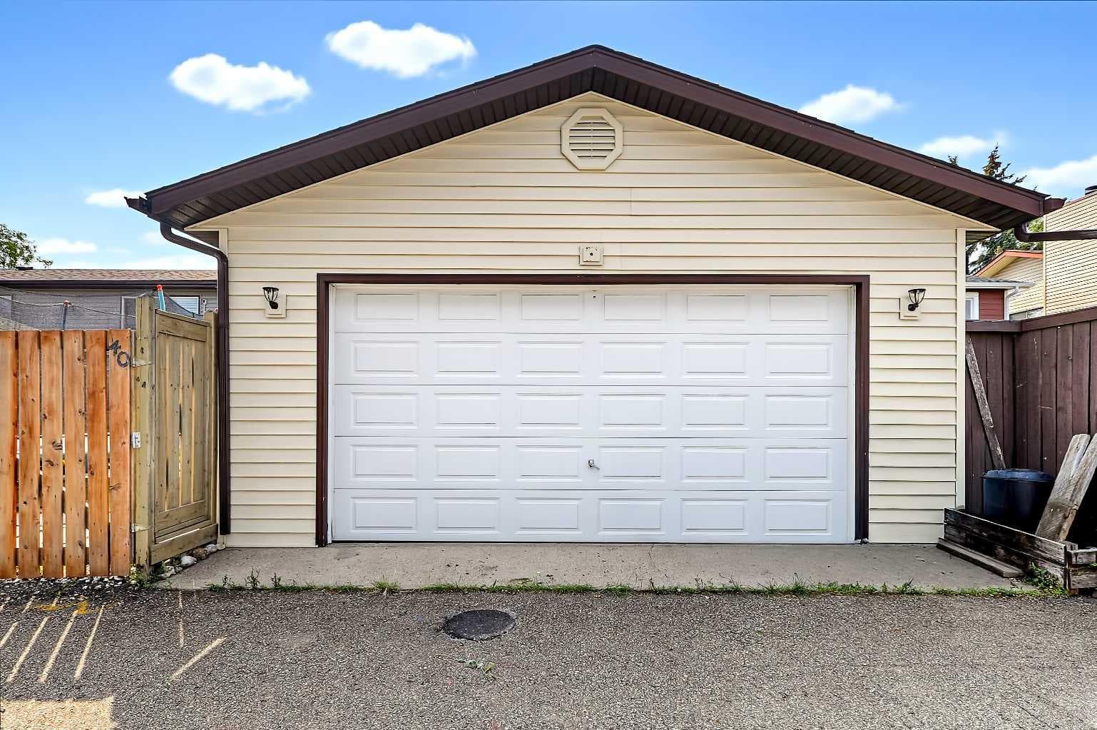 40 River Valley Crescent SE