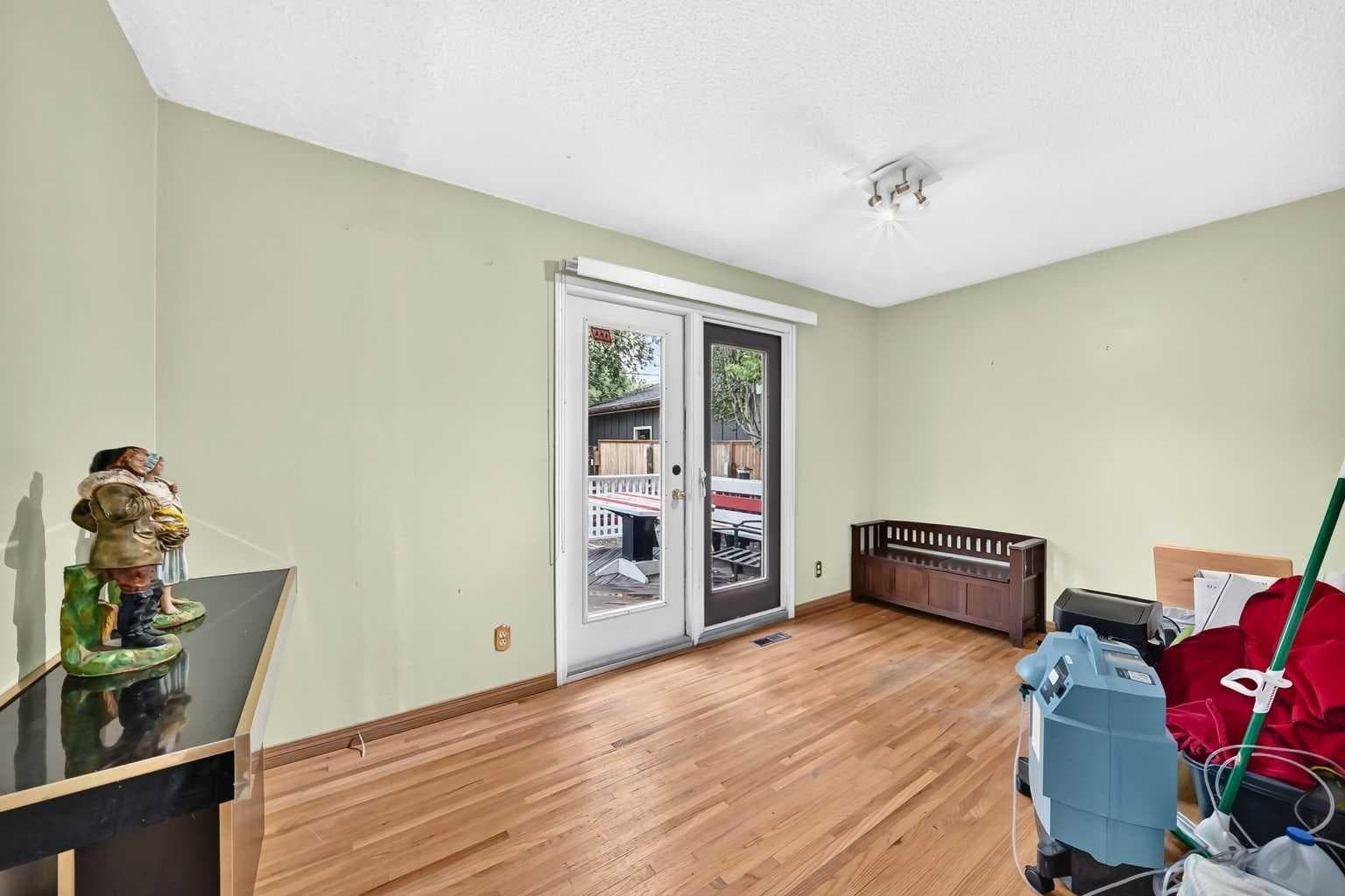 728 Willacy Drive SE