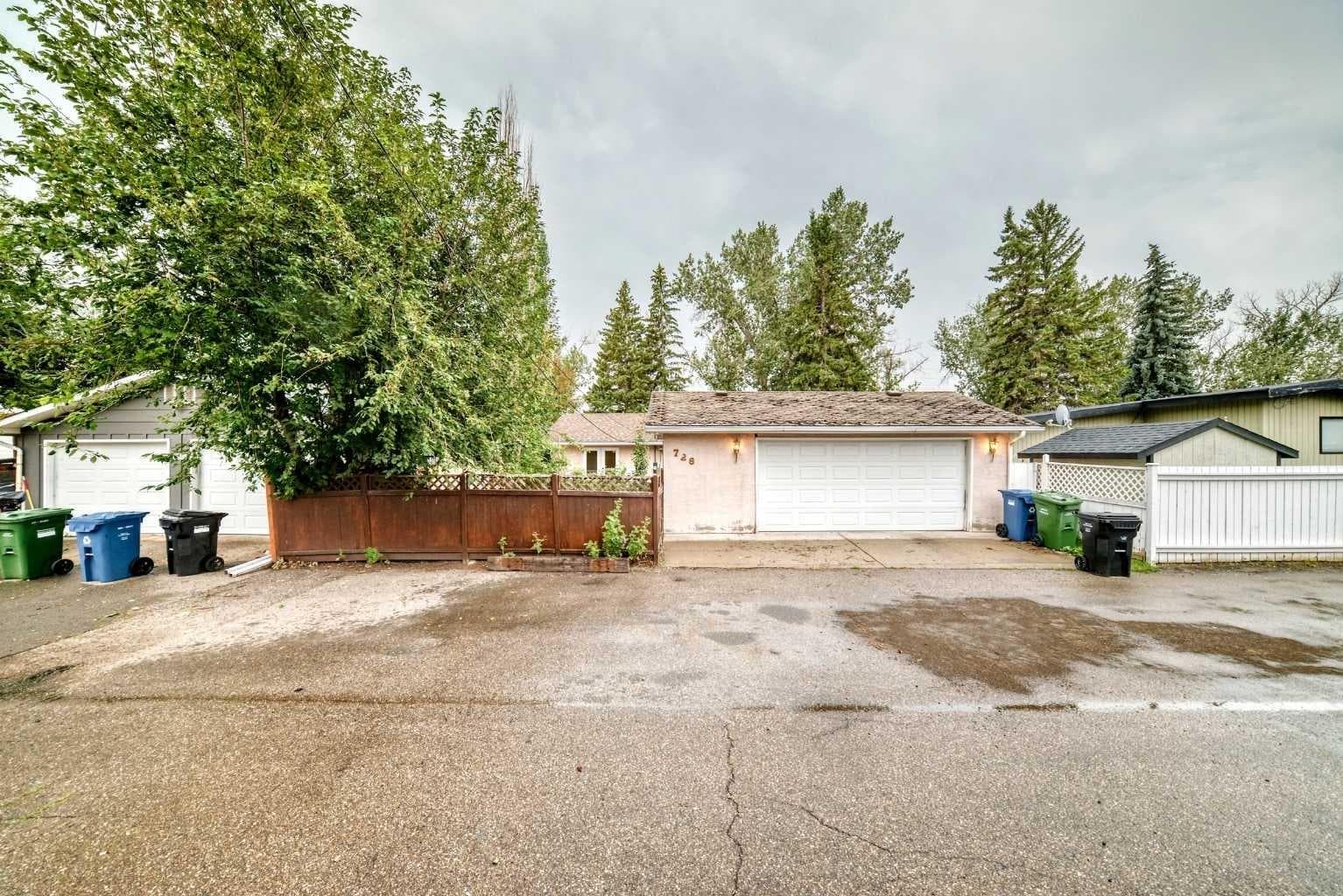 728 Willacy Drive SE