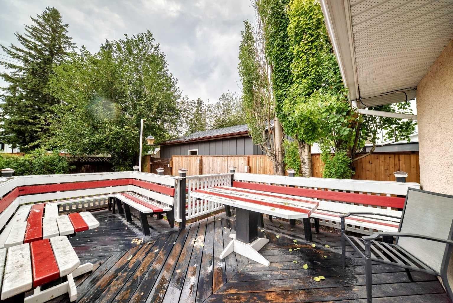 728 Willacy Drive SE