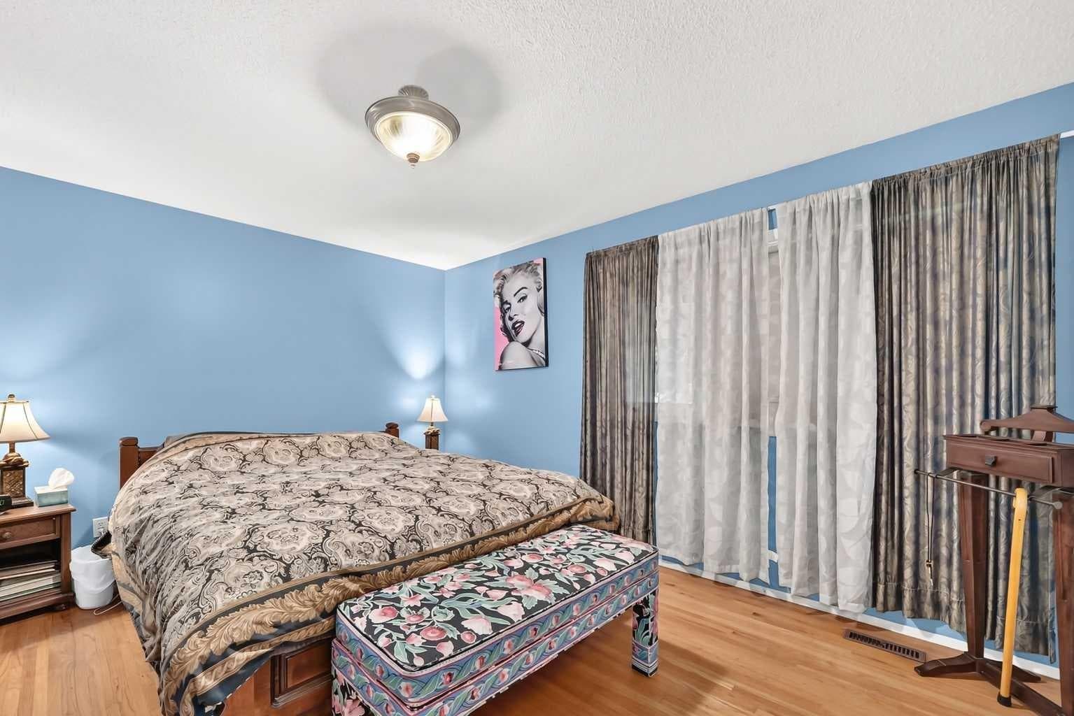 728 Willacy Drive SE