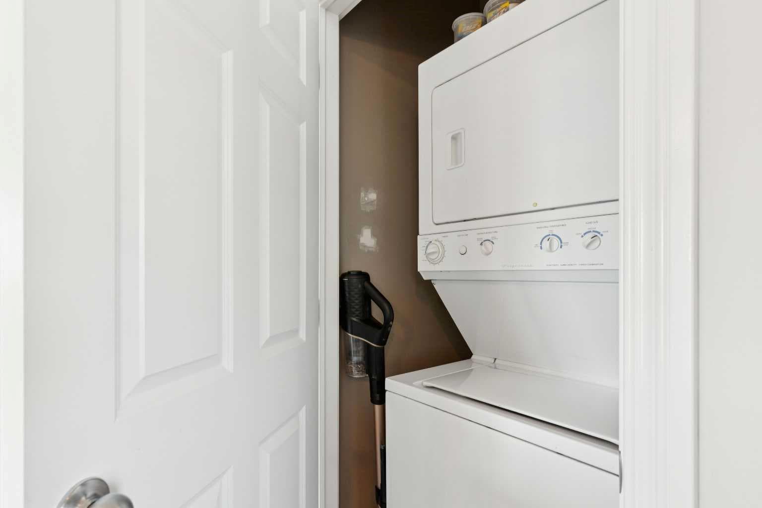 311, 2 Hemlock Crescent SW
