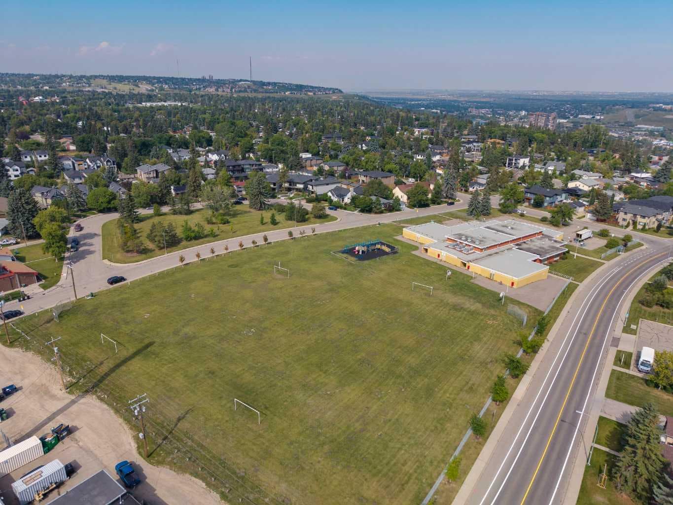 311, 2 Hemlock Crescent SW