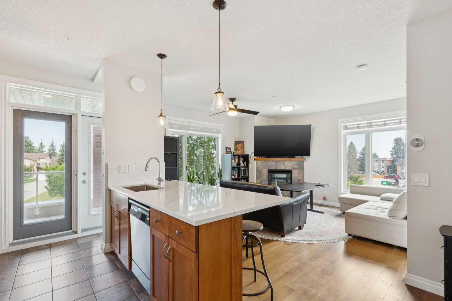 311, 2 Hemlock Crescent SW