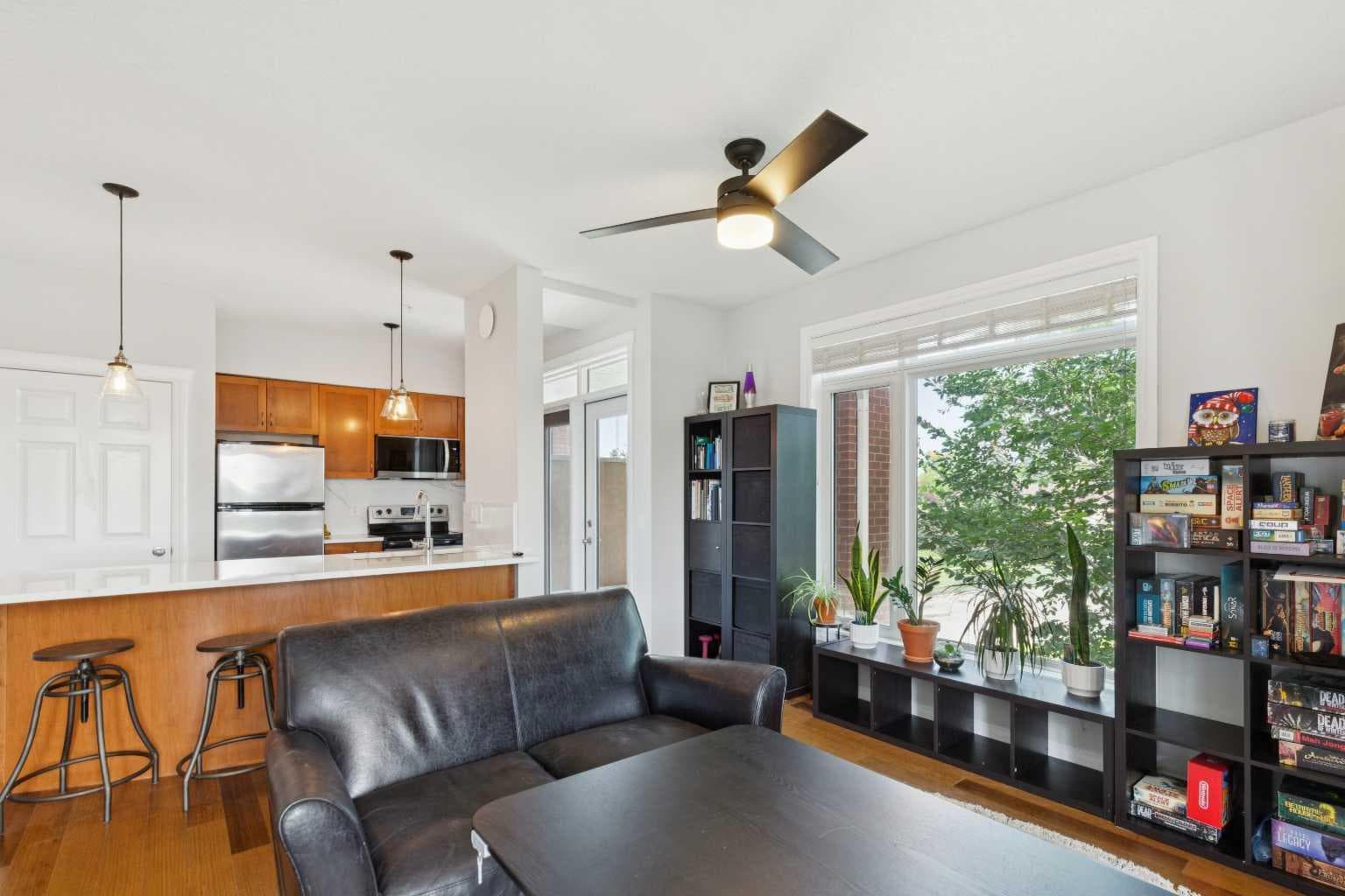 311, 2 Hemlock Crescent SW
