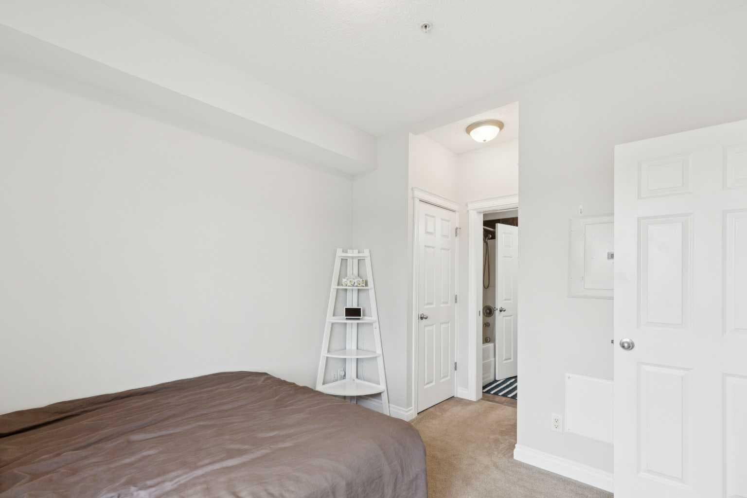 311, 2 Hemlock Crescent SW