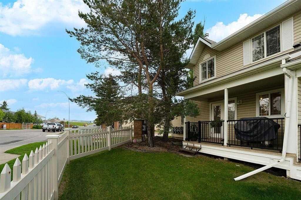 102, 950 Arbour Lake Road NW