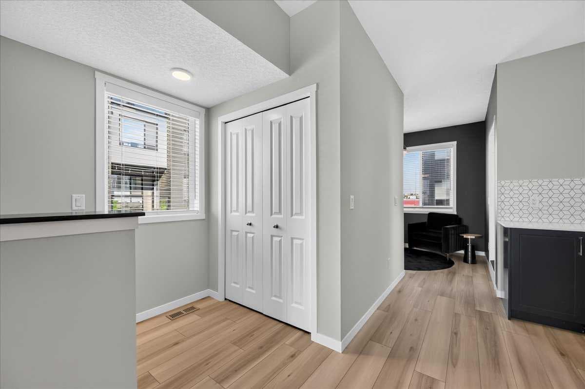 401, 81 Midtown Boulevard SW