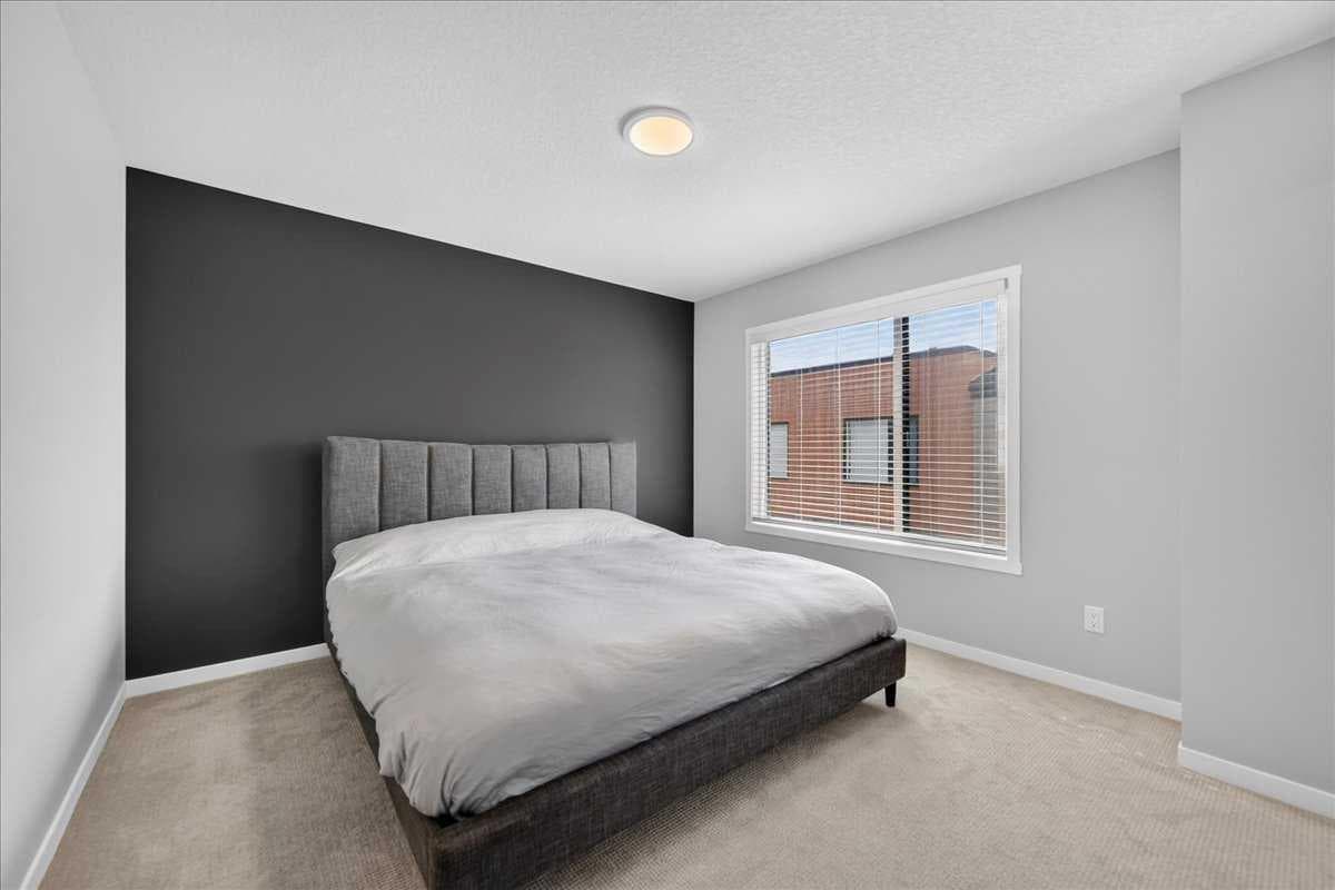 401, 81 Midtown Boulevard SW