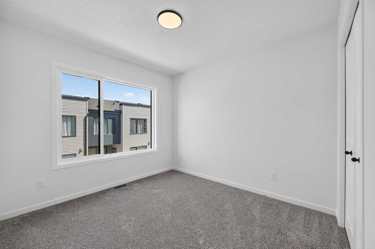 401, 81 Midtown Boulevard SW