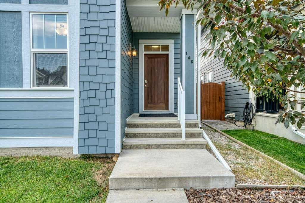 146 Mahogany Grove SE