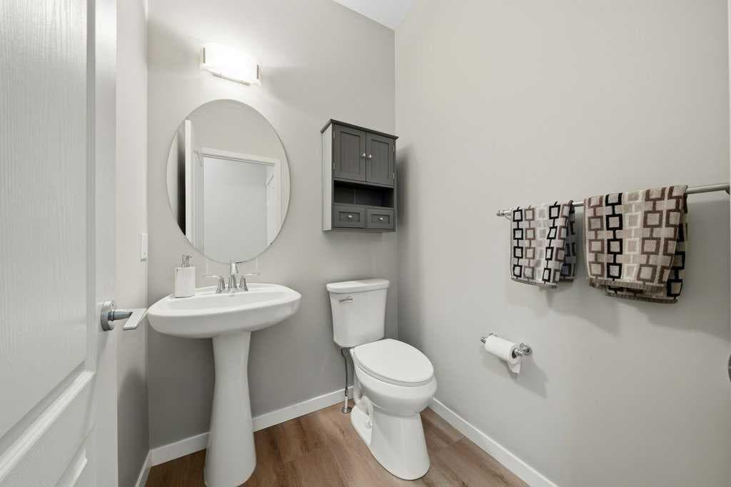 146 Mahogany Grove SE