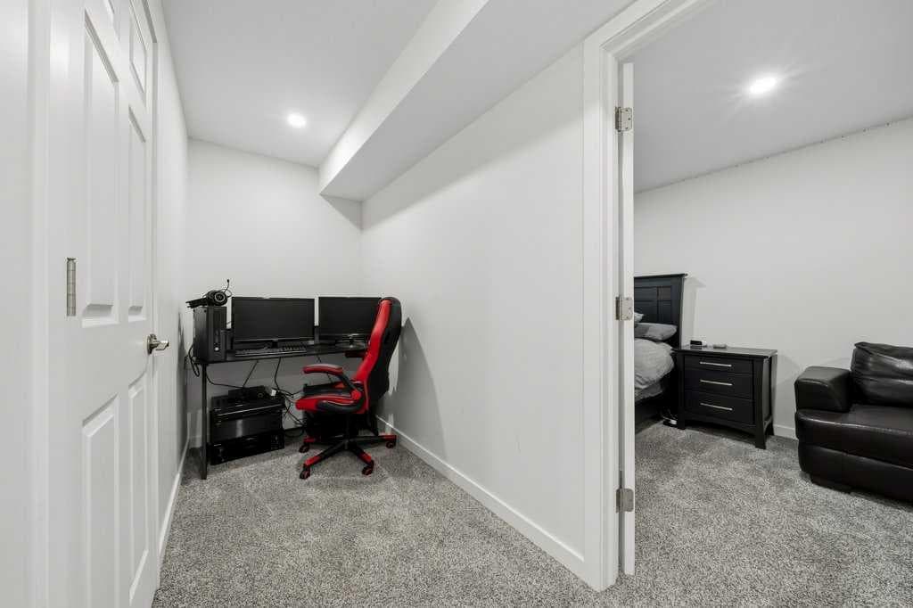 146 Mahogany Grove SE