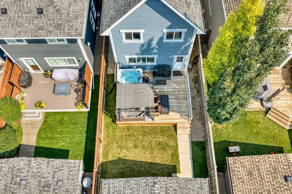 146 Mahogany Grove SE