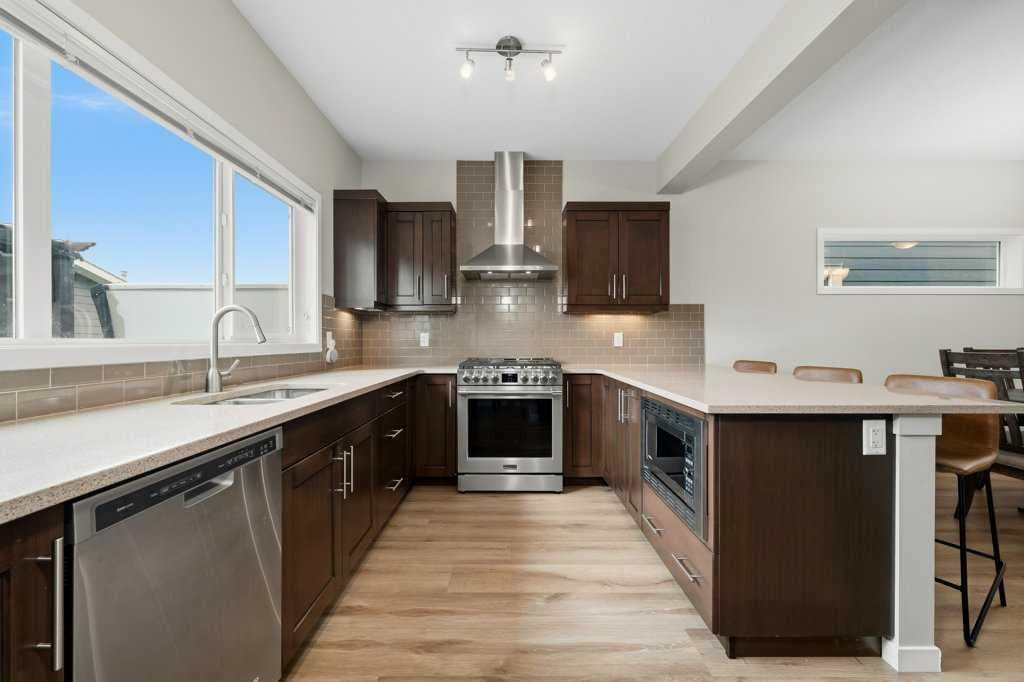 146 Mahogany Grove SE