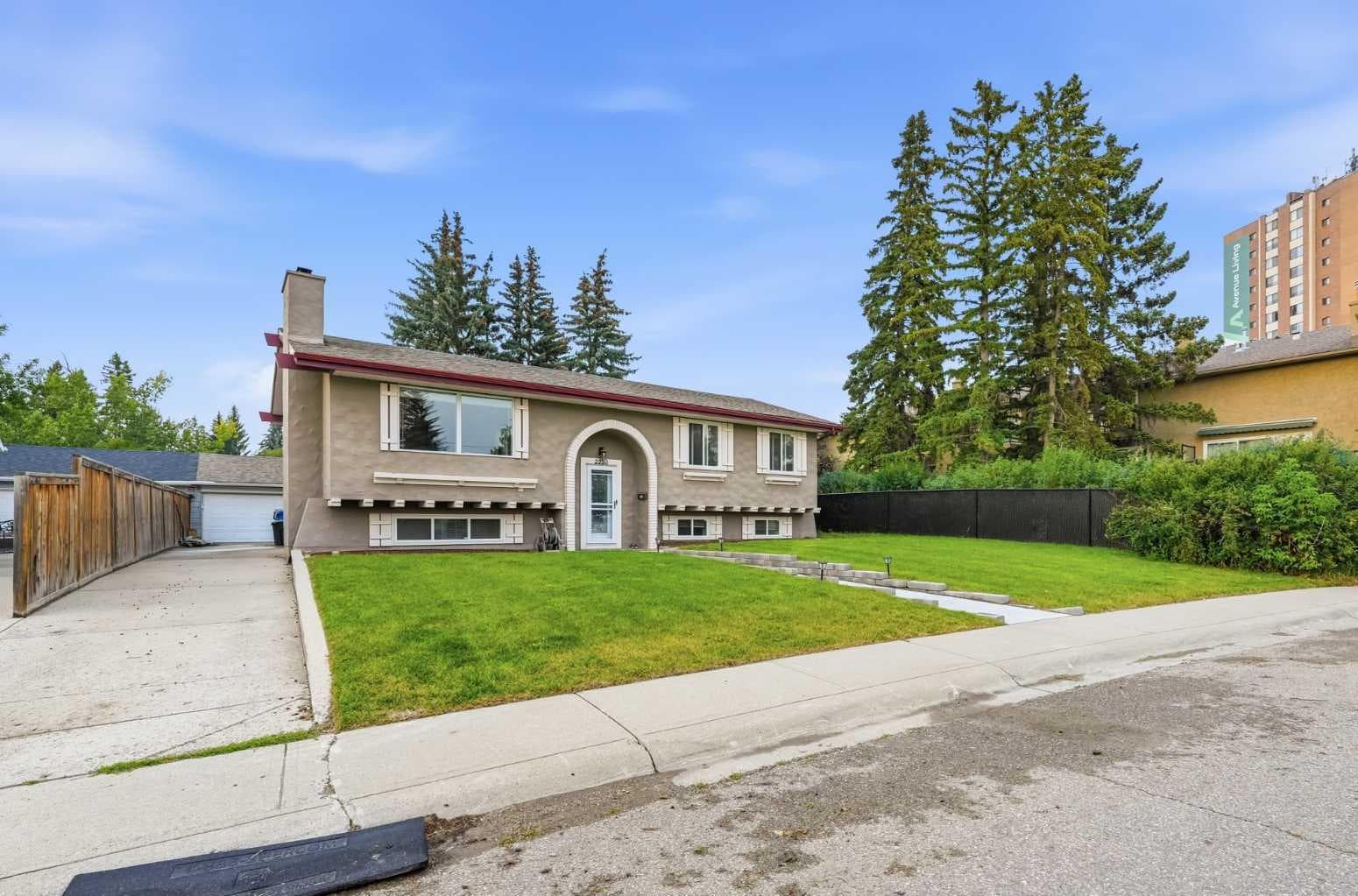 2220 Paliswood Road SW