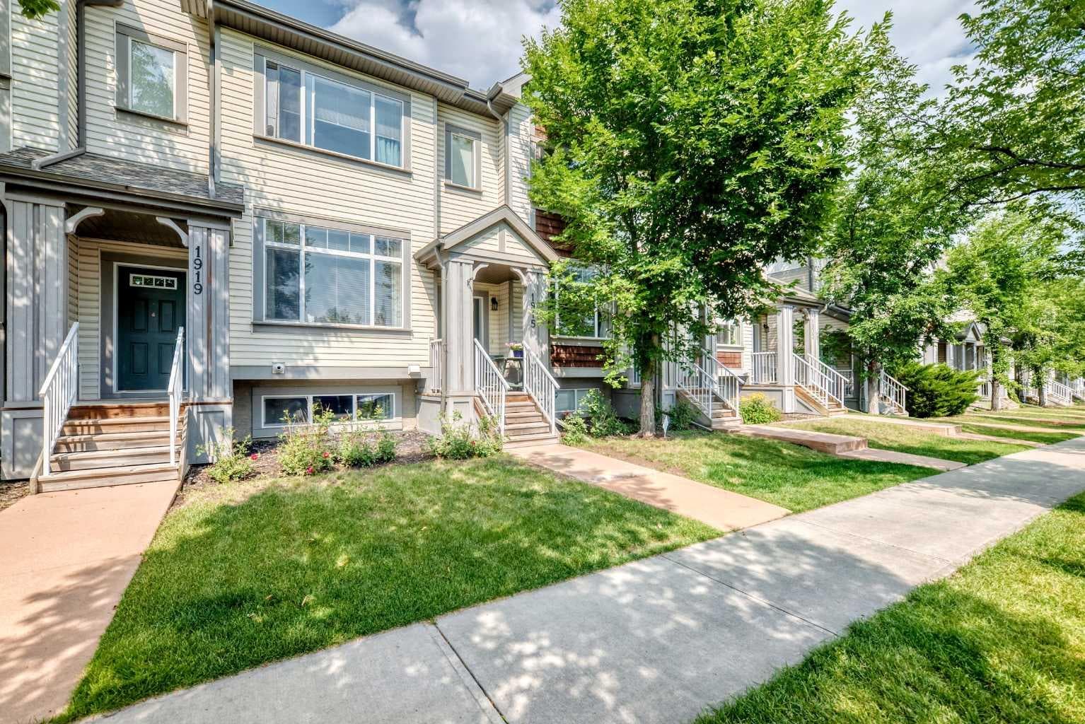 1915 Copperfield Boulevard SE