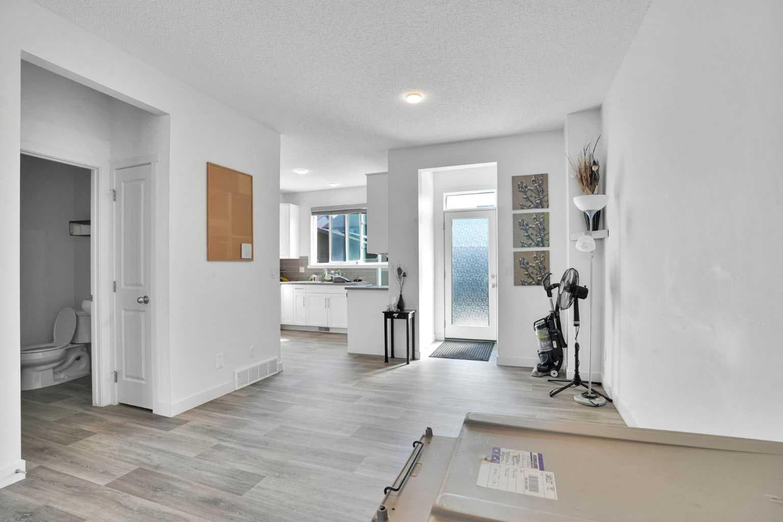 189 Carringvue Way NW