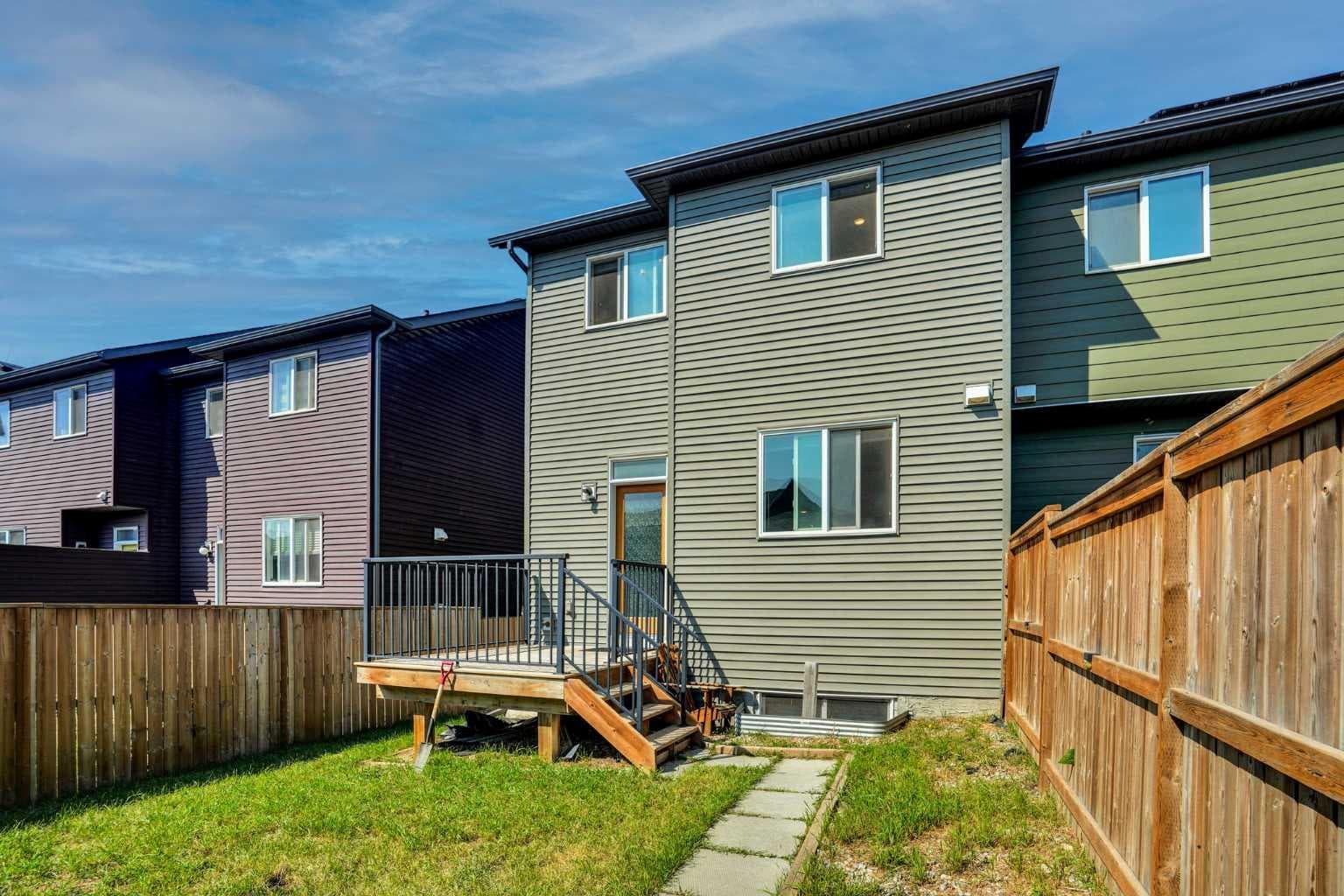 189 Carringvue Way NW