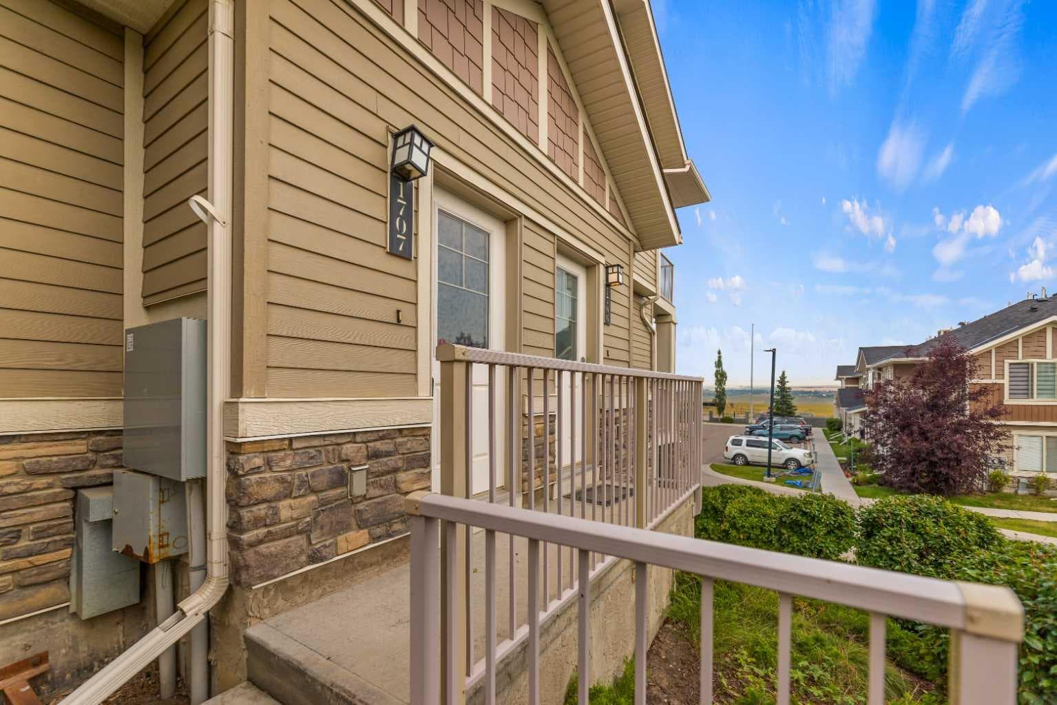 1706, 250 Sage Valley Road NW