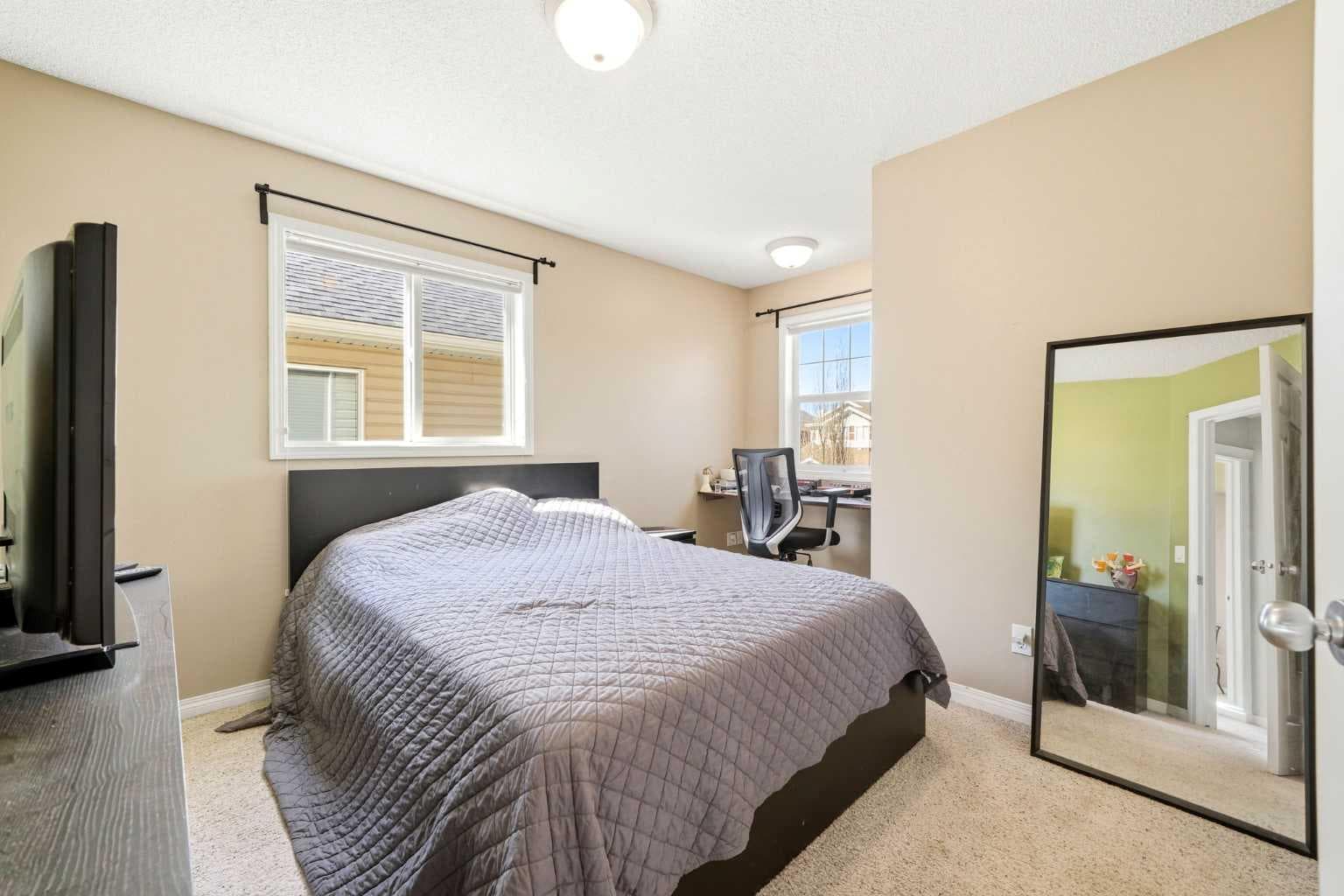 78 Cougar Plateau Way SW