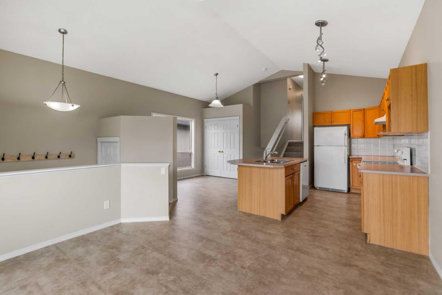 86 Saddlemont Close NE