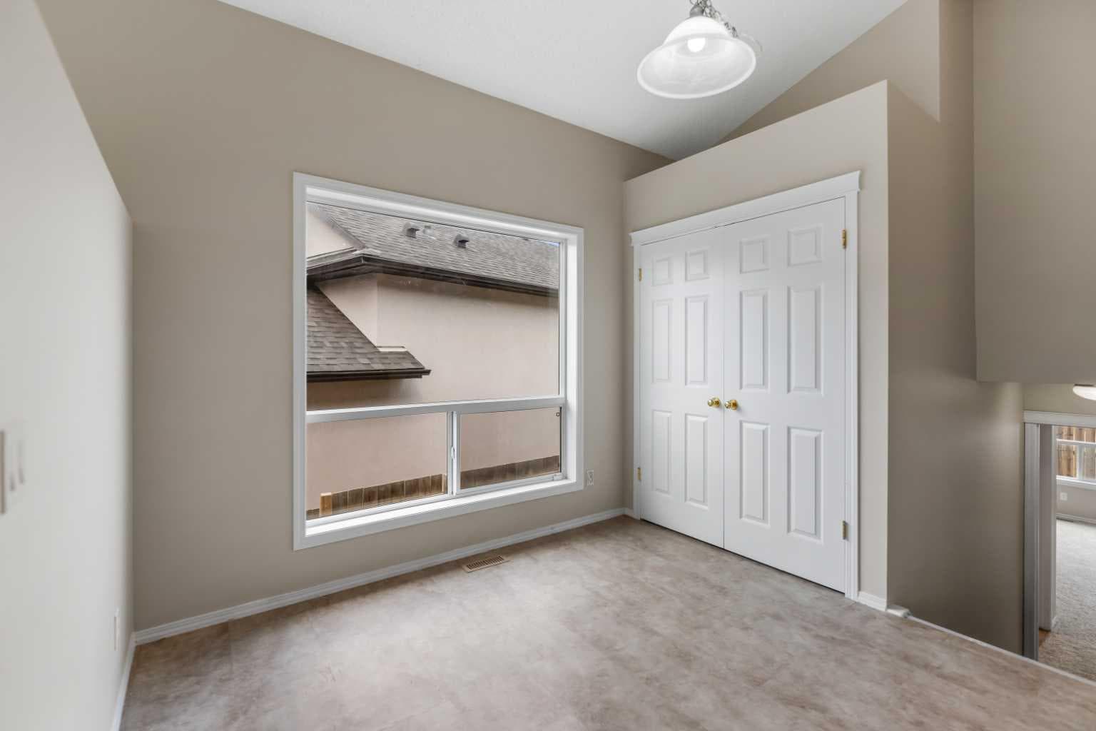 86 Saddlemont Close NE
