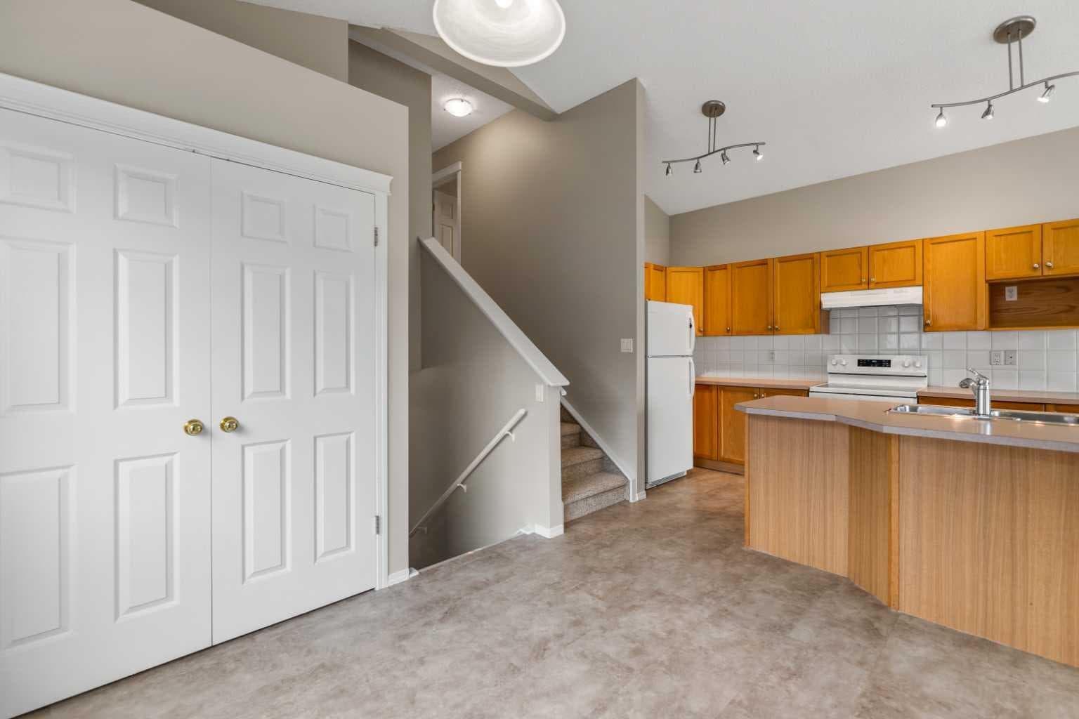 86 Saddlemont Close NE