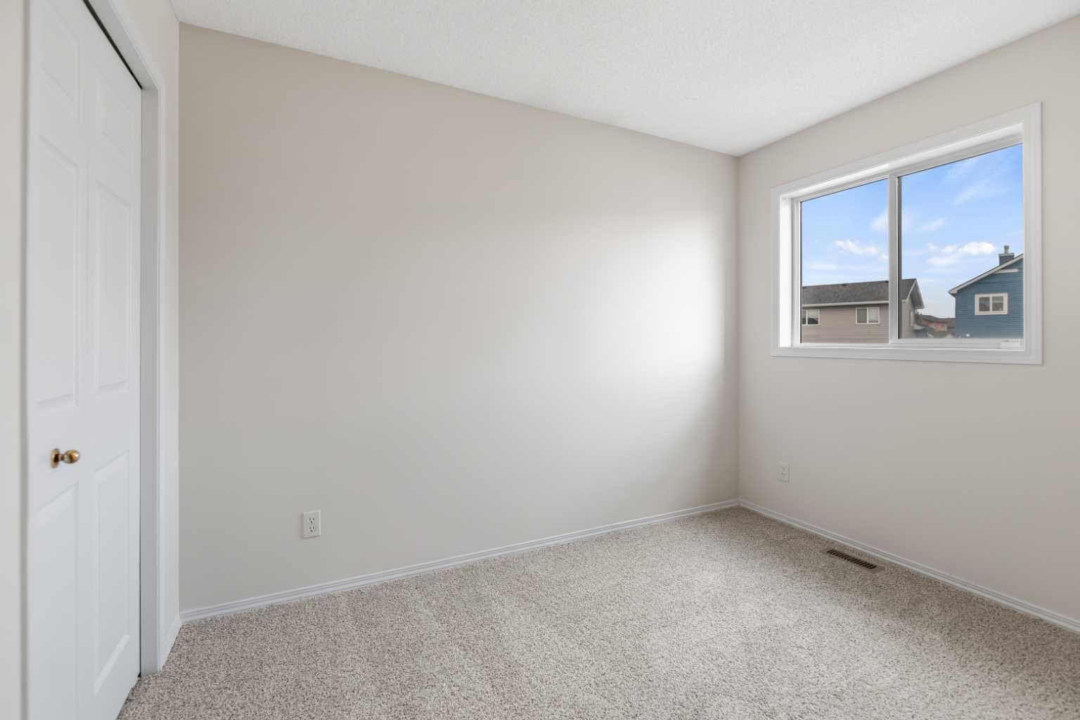 86 Saddlemont Close NE