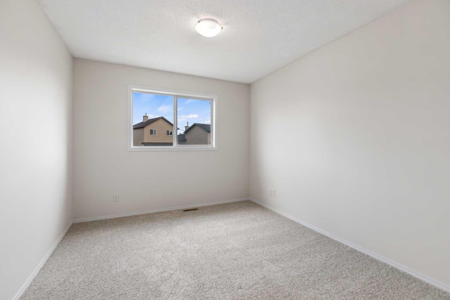 86 Saddlemont Close NE
