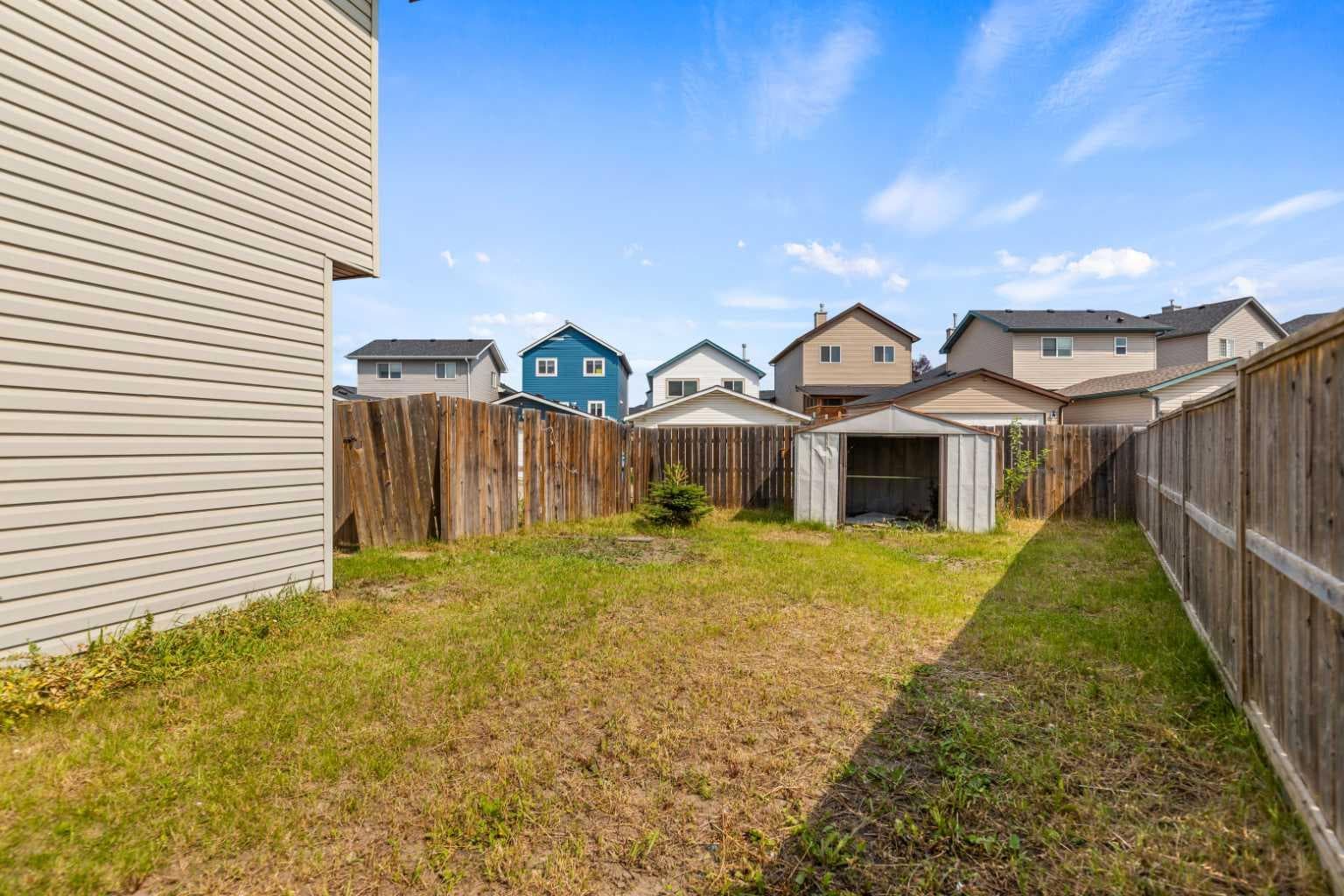 86 Saddlemont Close NE