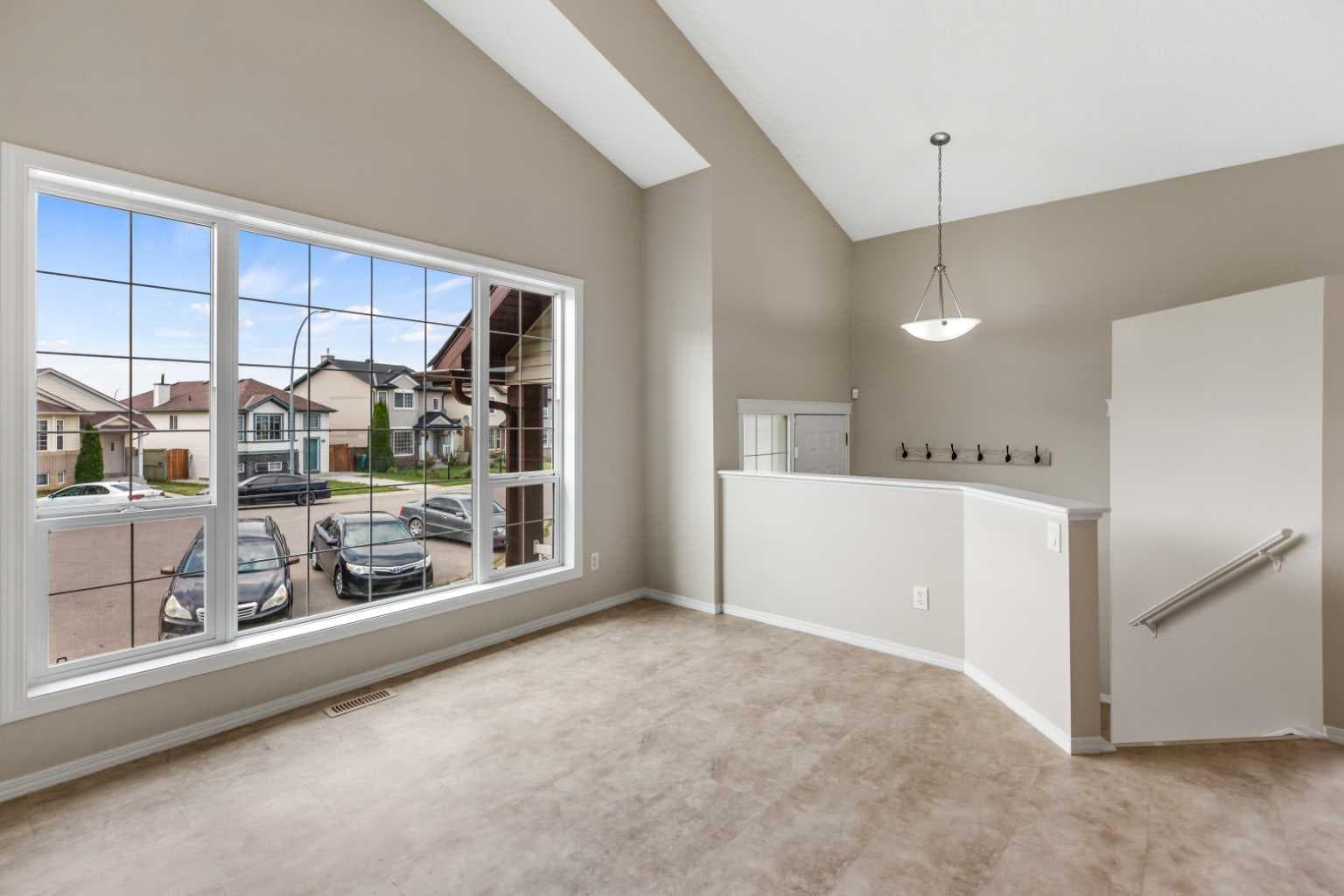 86 Saddlemont Close NE