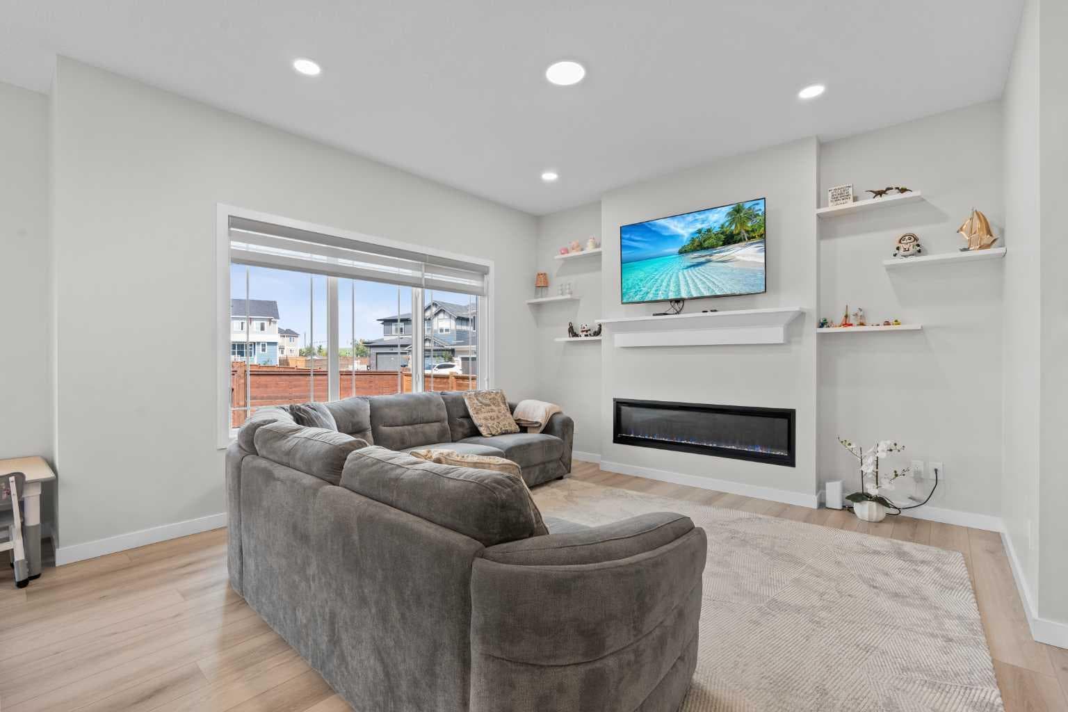 1429 Chinook Gate Glen SW