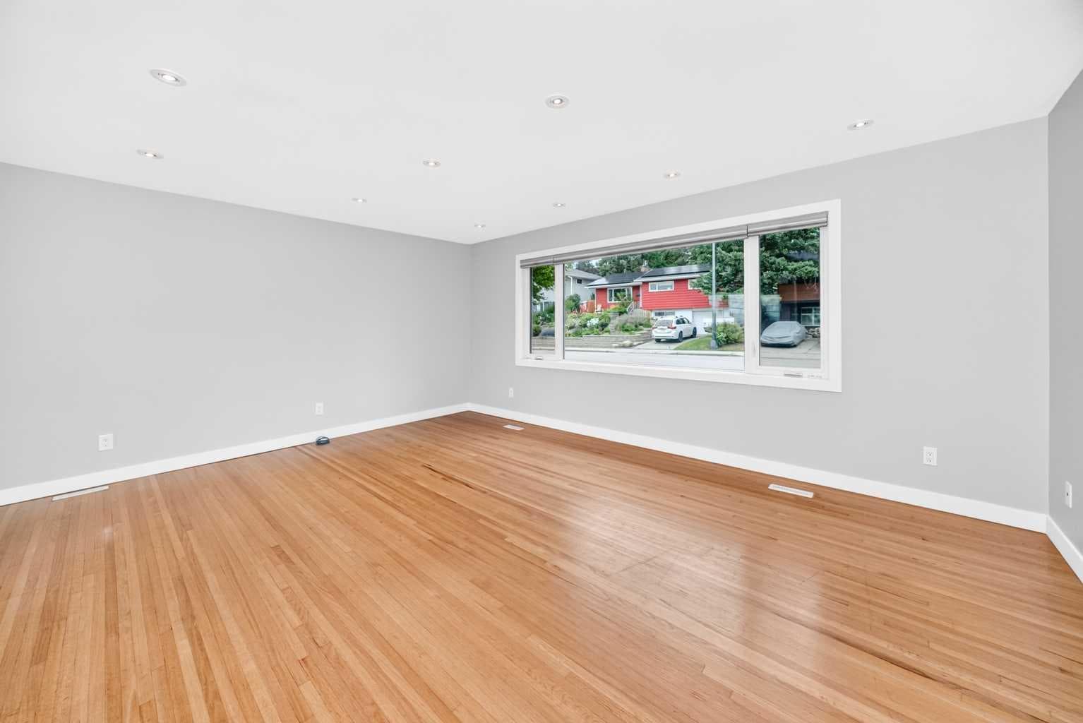 173 Cornwallis Drive NW