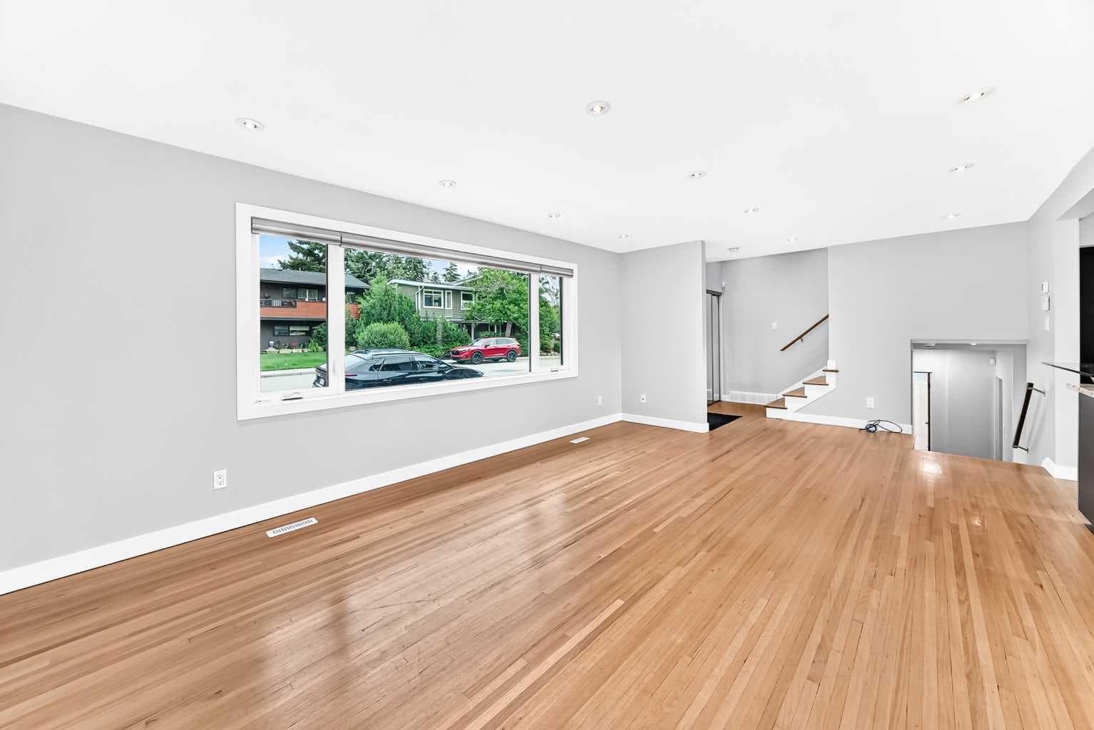 173 Cornwallis Drive NW