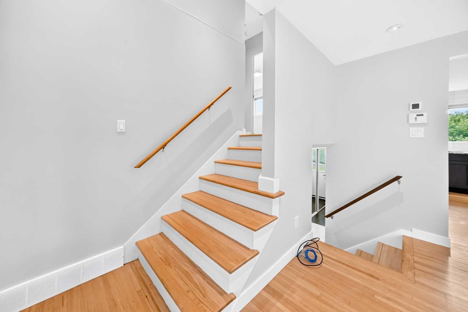 173 Cornwallis Drive NW