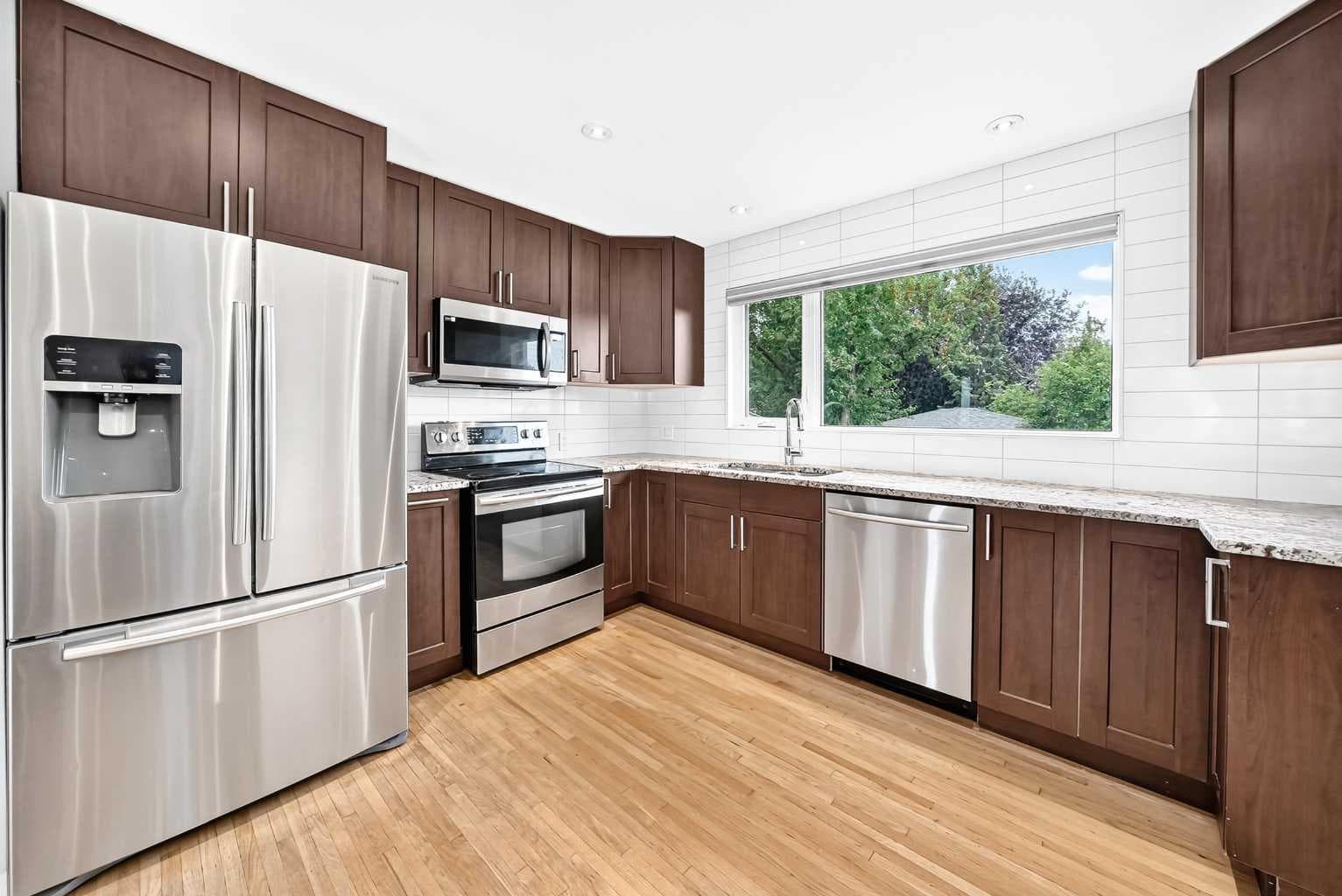 173 Cornwallis Drive NW